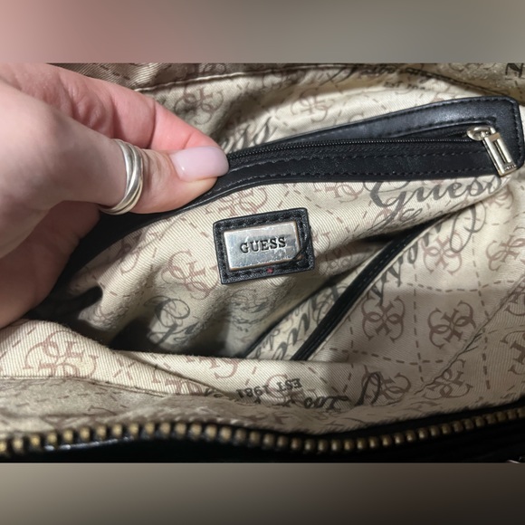 AS IS Guess | Black Shoulder Purse - Picture 11 of 17